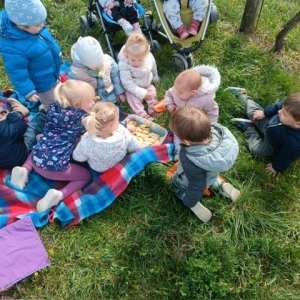 Pozdrav pomladi v jasličnih skupinah  Pozdrav pomladi v jasličnih skupinah