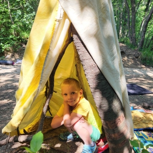 DOPOLDNE V GOZDU DOPOLDNE V GOZDU