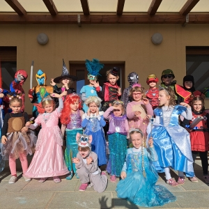 PUST VESELIH UST PUST VESELIH UST