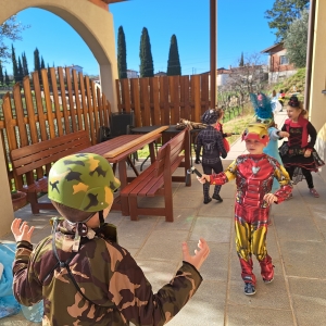 PUST VESELIH UST PUST VESELIH UST