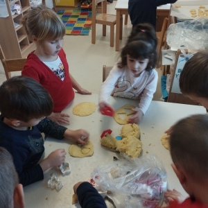 Veseli december "Gozdni škrati"