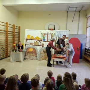 Predstava in obisk Dedka Mraza Predstava in obisk Dedka Mraza