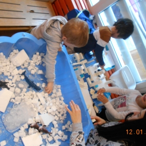 Zima pri "rdečih traktorjih" Zima pri "rdečih traktorjih"