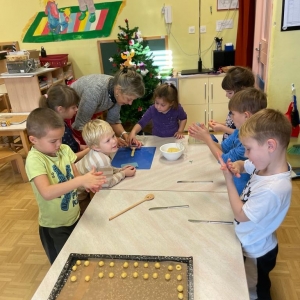 DIŠI PO PIŠKOTIH DIŠI PO PIŠKOTIH