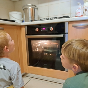 Spekli smo torto Spekli smo torto