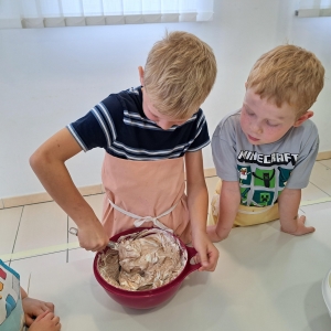 Spekli smo torto Spekli smo torto