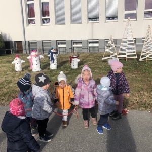 December v "beli skupini"