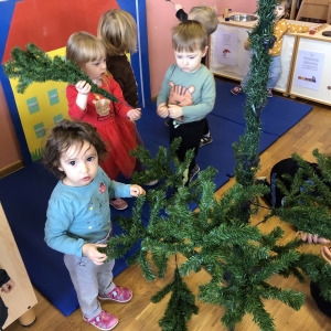 December v "beli skupini"