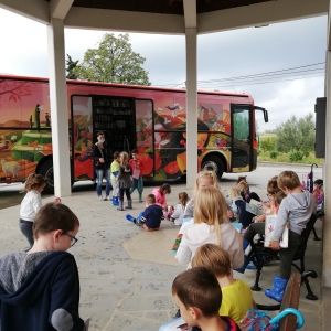 Potujoča knjižnica vsak prvi torek v mesecu Potujoča knjižnica vsak prvi torek v mesecu