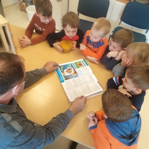 Tradicionalni slovenski zajtrk v skupini Pikapolonice Tradicionalni slovenski zajtrk v skupini Pikapolonice