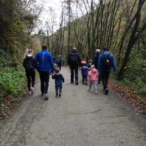 Ringa raja od kraja do kraja