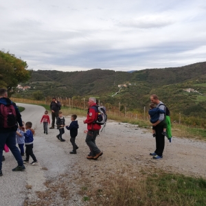 Ringa raja od kraja do kraja