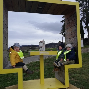 Zajčki na sprehodu Zajčki na sprehodu