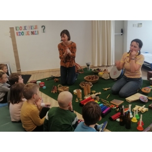 GLASBENO PRIPOVEDNI PERFORMANS GLASBENO PRIPOVEDNI PERFORMANS