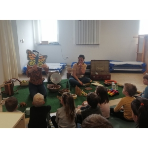 GLASBENO PRIPOVEDNI PERFORMANS GLASBENO PRIPOVEDNI PERFORMANS