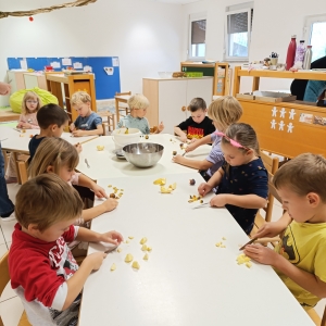 Pohod z nonami in nonoti Pohod z nonami in nonoti