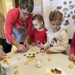 Peka piškotov pri Vevericah