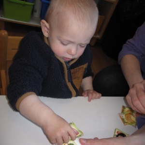 Velikonočno ustvarjanje v beli igralnici Velikonočno ustvarjanje v beli igralnici