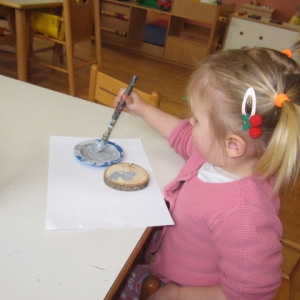 Velikonočno ustvarjanje v beli igralnici Velikonočno ustvarjanje v beli igralnici