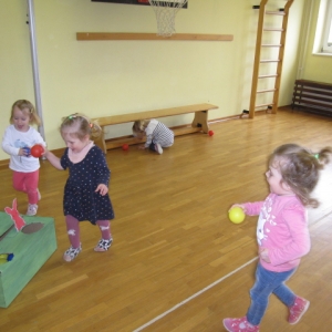 Velikonočno ustvarjanje v beli igralnici Velikonočno ustvarjanje v beli igralnici