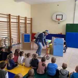 LUTKOVNA PREDSTAVA PLASTENKA NEVENKA LUTKOVNA PREDSTAVA PLASTENKA NEVENKA