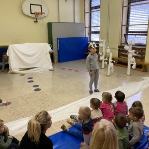 GLASBENO PLESNA DRAMATIZACIJA ROKAVIČKA