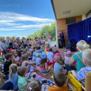 DOPOLDNE S ČARODEJEM DOPOLDNE S ČARODEJEM