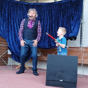 DOPOLDNE S ČARODEJEM DOPOLDNE S ČARODEJEM