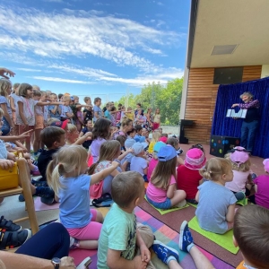 DOPOLDNE S ČARODEJEM DOPOLDNE S ČARODEJEM