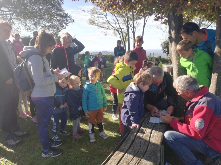 Pohod "Ringa raja od kraja do kraja"